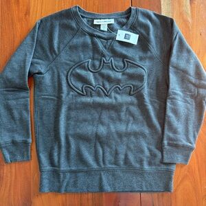 🦊 GAP Charcoal Sweatshirt with an Embossed Batman Logo 🦊